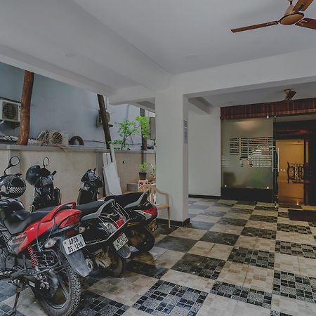 Hotel O Gokul Grand Near Sr Nagar Police Station Haidarábád Kültér fotó