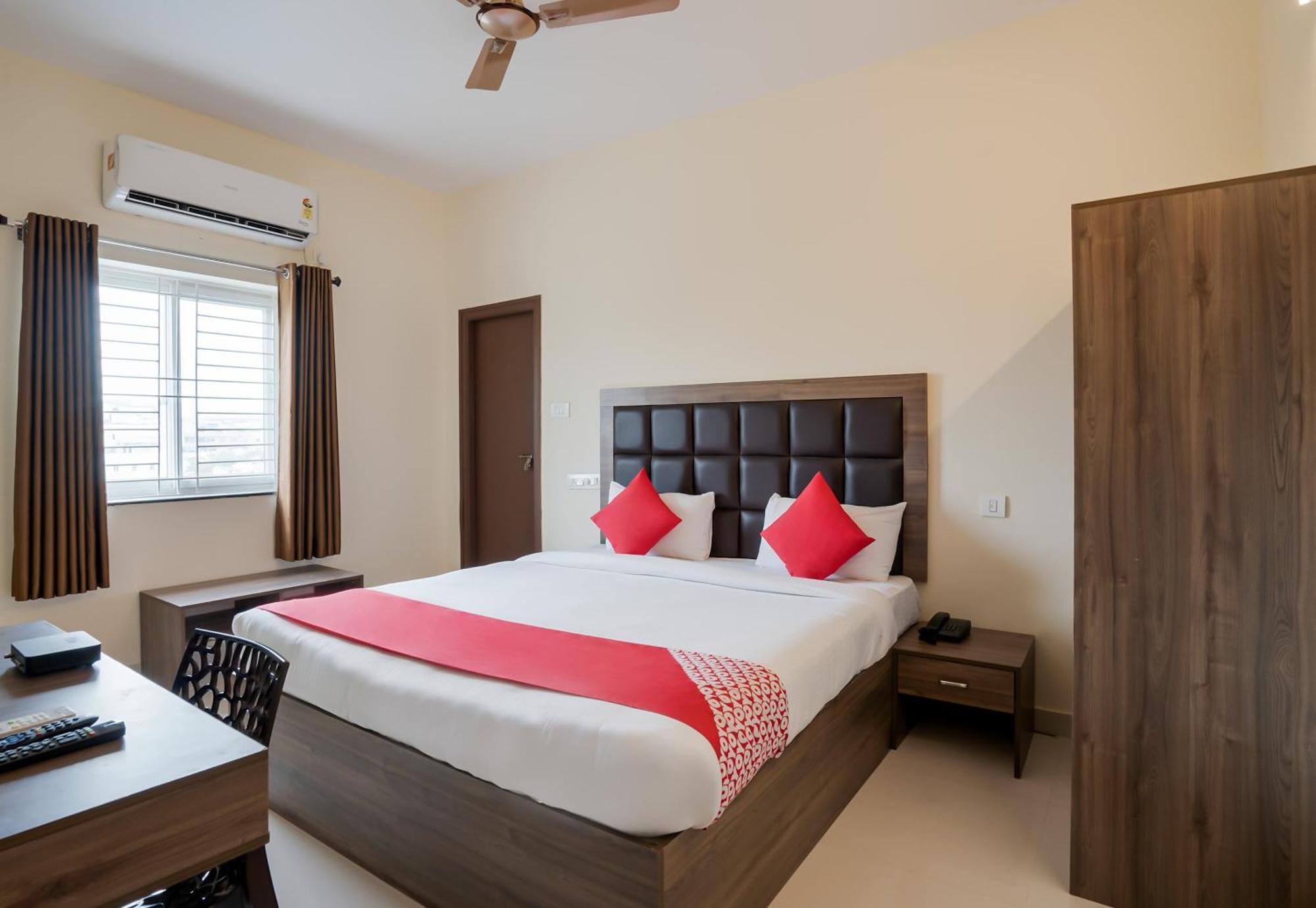 Hotel O Gokul Grand Near Sr Nagar Police Station Haidarábád Kültér fotó