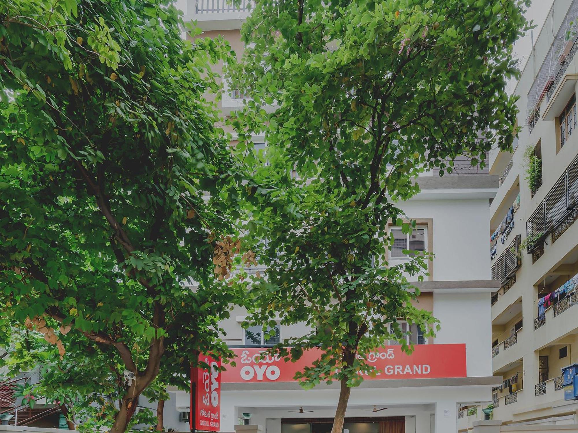 Hotel O Gokul Grand Near Sr Nagar Police Station Haidarábád Kültér fotó